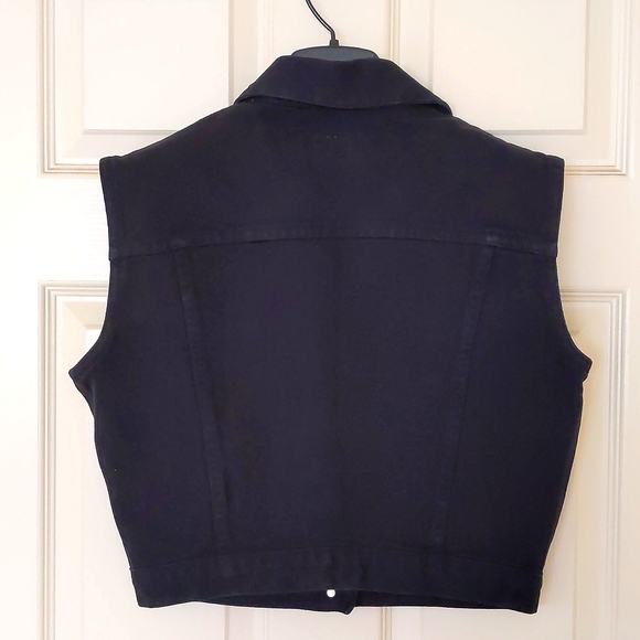 NWT. Calvin Klein Woman's Jeans vest. - Picture 2 of 4